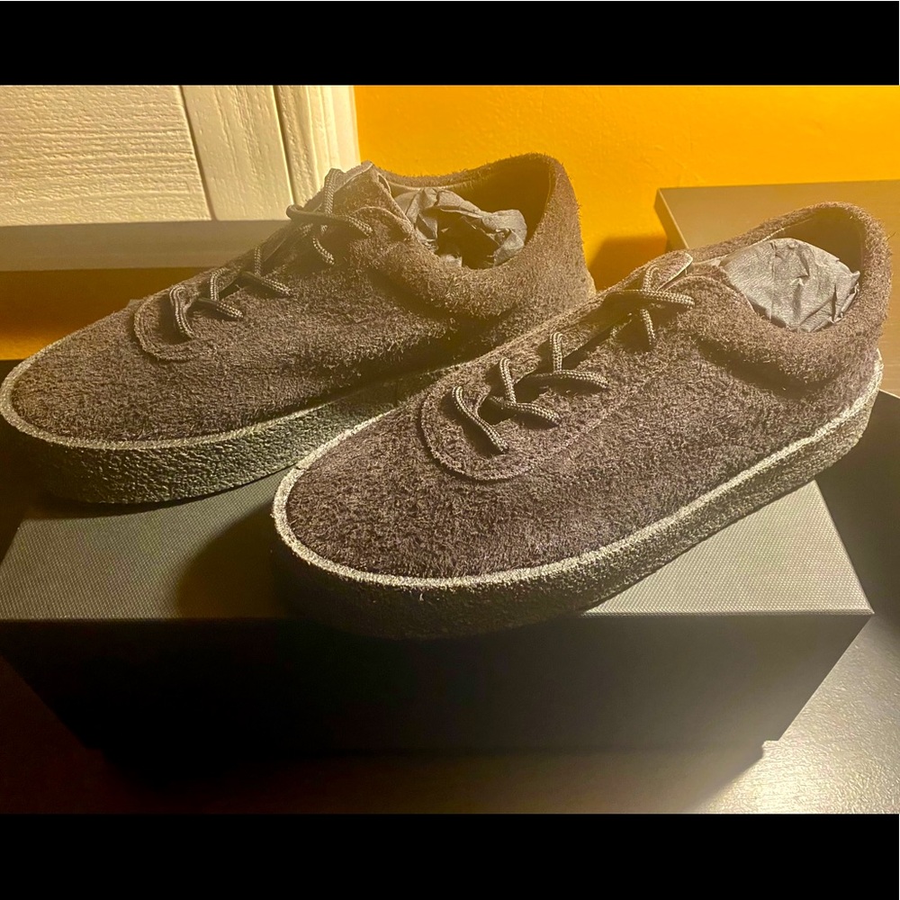 Yeezy Season 6 Crepe “Black”